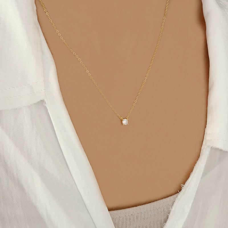 Solitaire Diamond Necklace Gold