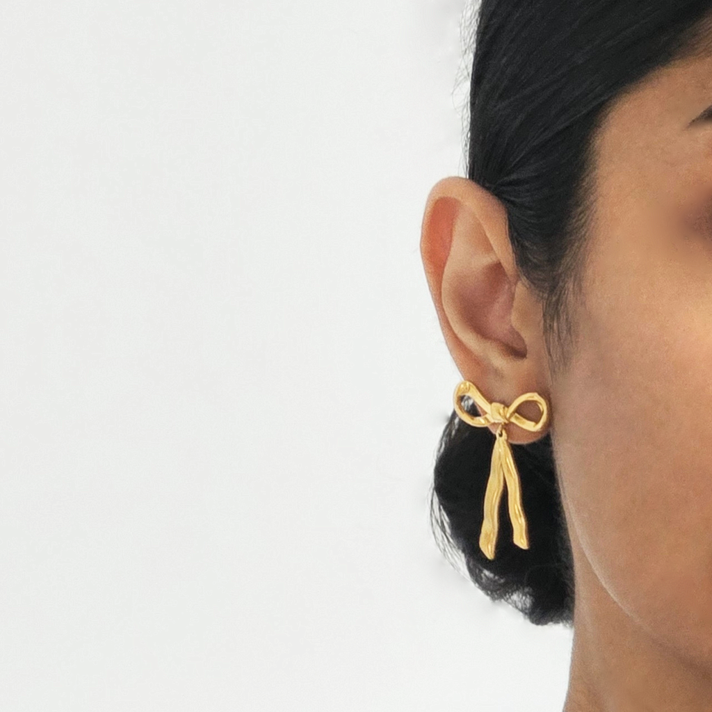 Bow Earring Gold